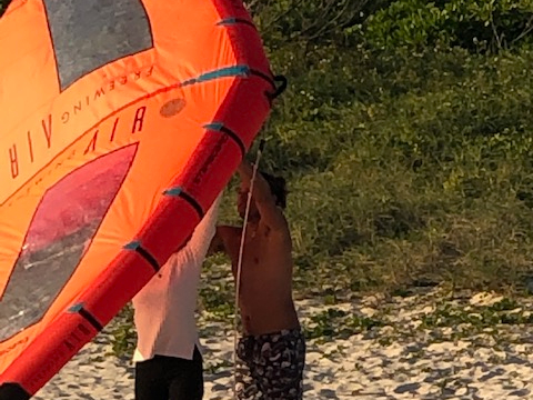 まずは陸上シュミレーションで風を掴む練習です。