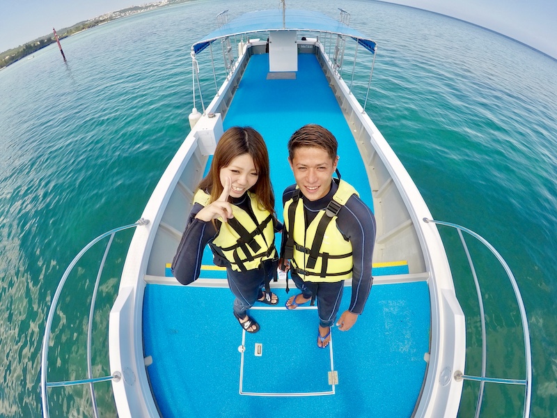 ボートで出航するのでラクラクと楽しめます(^^♪