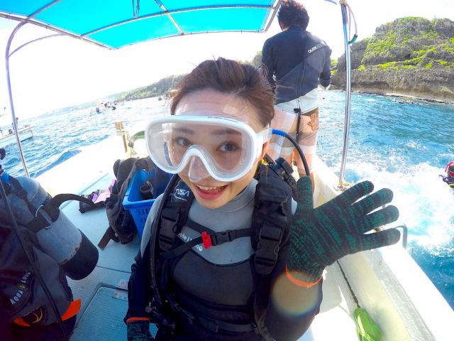 ボートで出航するのでラクラクと楽しめます(^^♪