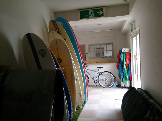 サーフショップ内