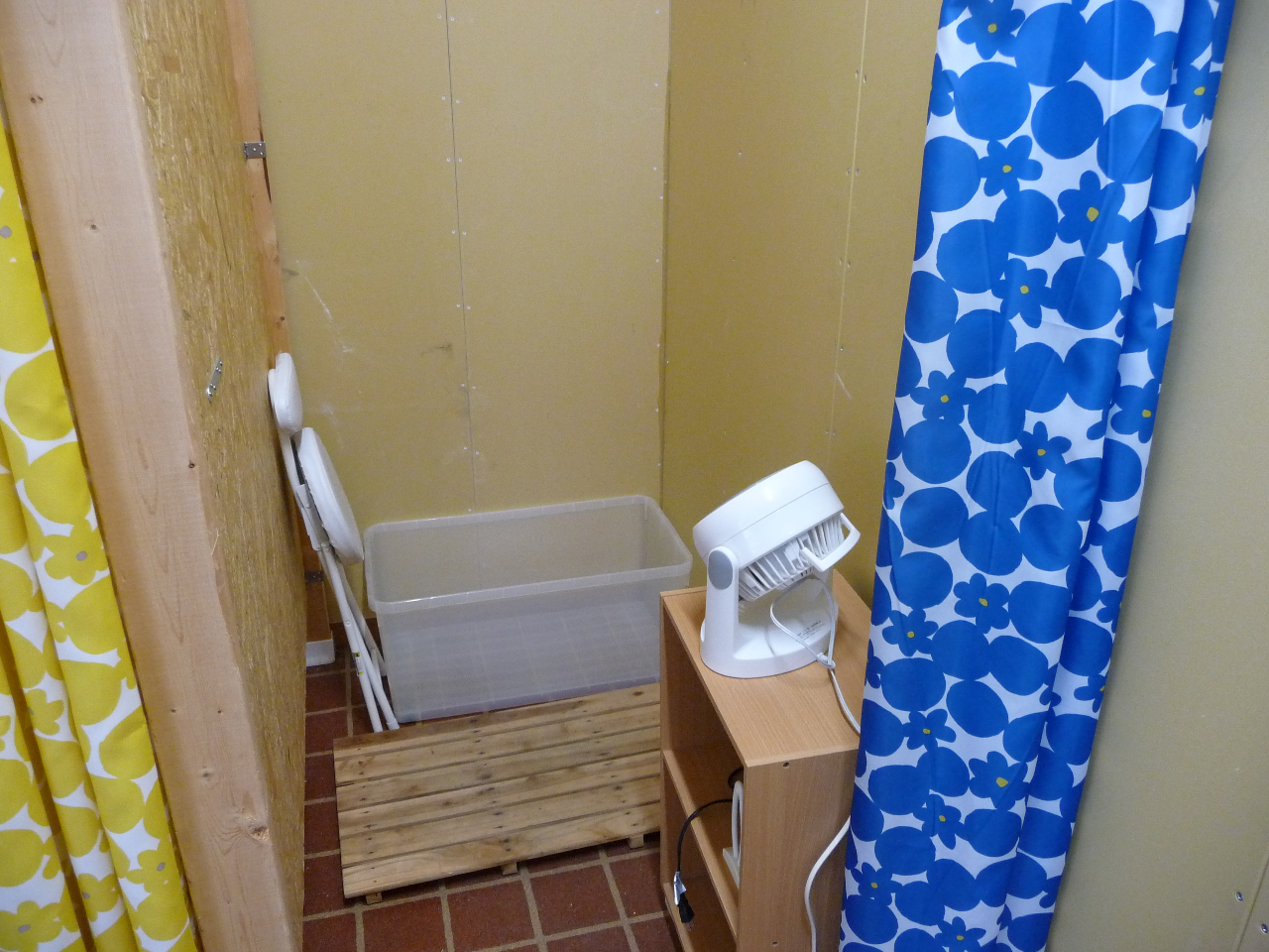 Xߎ̓hC[t̃pE_[[˂Ă̂ŁA΂茈߂܂B