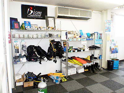 LXɂ͍ŐṼ_CrOނłāAۂɑ邱Ƃ\łBgނāAGĂv[ֈړ܂B