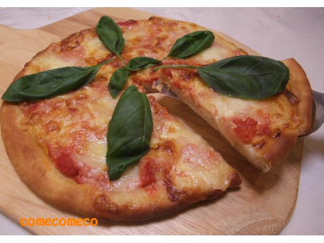 手作り米粉ピザを召し上がれ〜