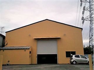 ビックロック日吉店概観です この建物が見つからなければ、お電話ください