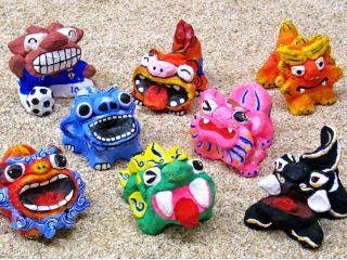 カラフルなシーサーはあなただけのオリジナル!是非家に飾ってくださいね!シーサーは家の守り神です!