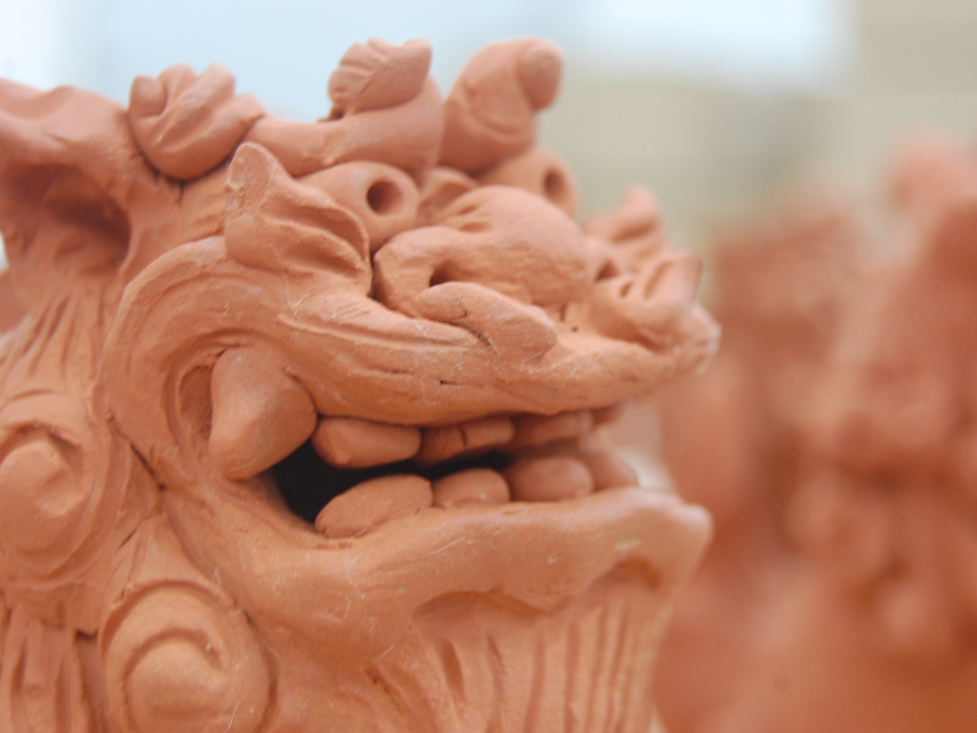 豊かな沖縄の芸術品を旅の思い出に♪