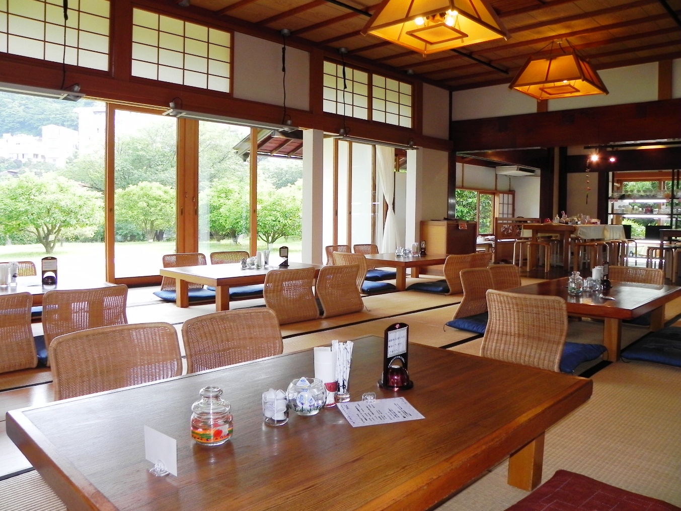 i܂ł̊ԁA뉀𒭂߂ȂÖƃJtFł났