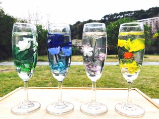 ☆繊細なガラスフラワーを使用する他にはない特別なクリアハーバリウム体験です。当日、持ち帰れます。