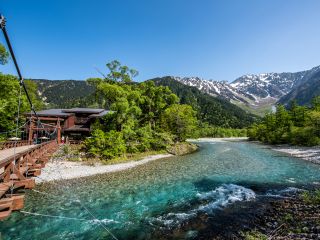 上高地の象徴「河童橋」前のホテル白樺荘に集合♪
