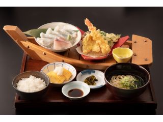 【日帰りランチ・入浴付】ゆったりほっこり島旅を。新鮮な海の幸満載の網元ランチパック♪