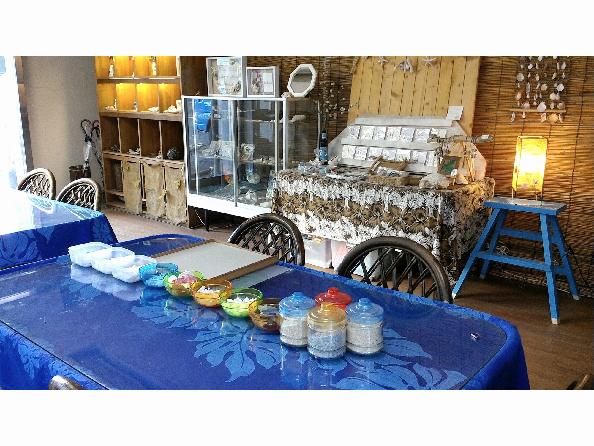 制作スペース♪海が目の前なので波の音を聞きながら制作できます☆