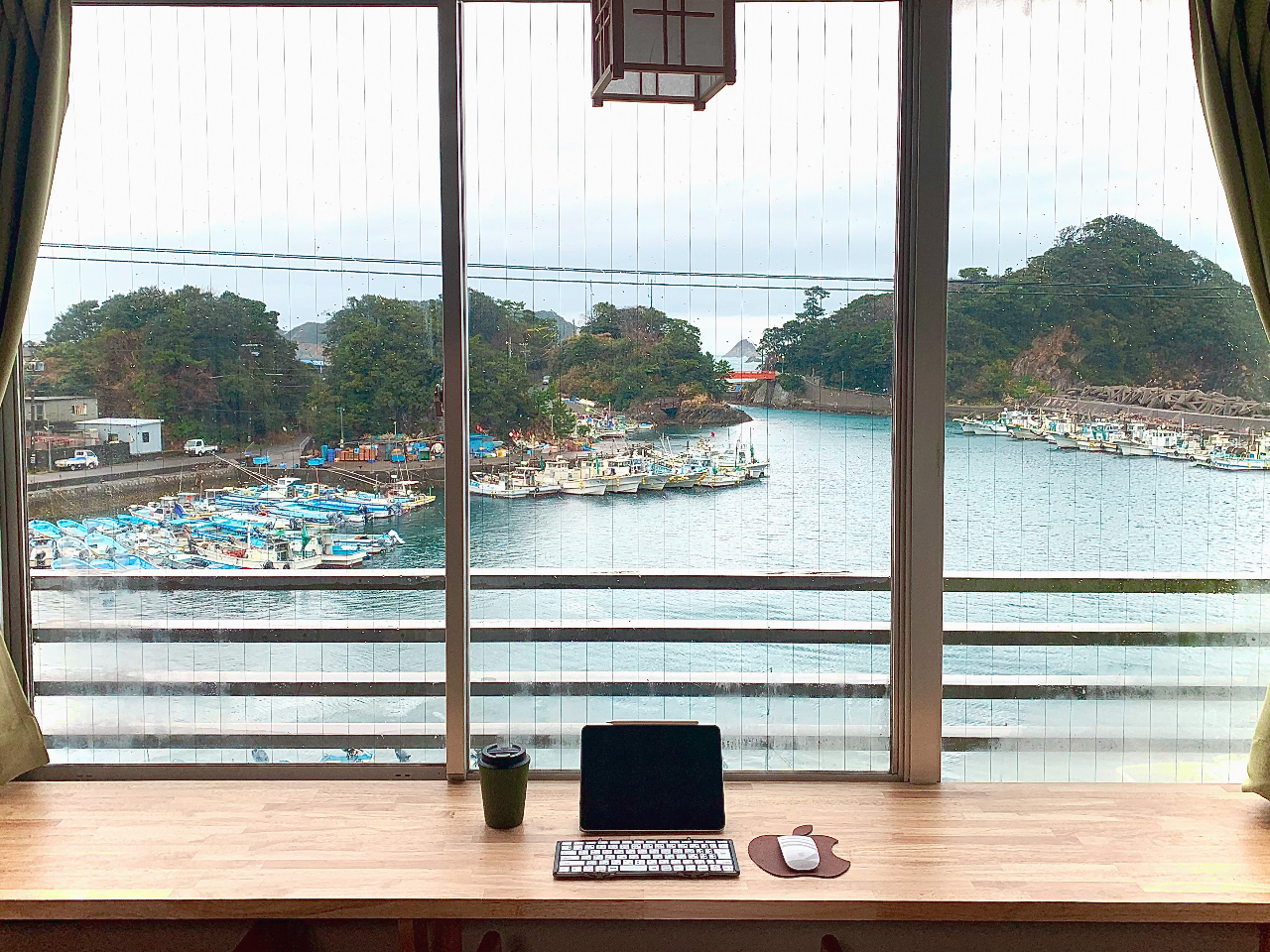 目の前全てが釣りポイント(当館客室より)