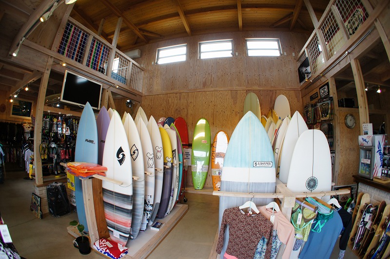 Xɂ͗lXȎނ̃T[t{[hEFbgX[cpӂĂ܂I