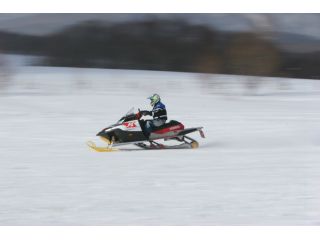 YAMAHAの最新型スノーモービルをレンタルで乗れちゃうのはN.O.Pだけ!本気で乗りたい方大歓迎!