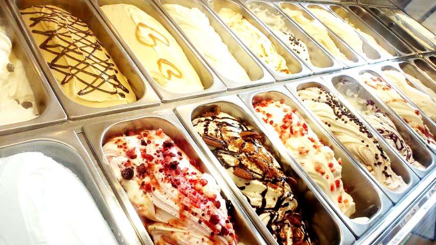 牧場内のアイスクリーム工房にて、当牧場産の牛乳を使ったジェラートを販売しております!