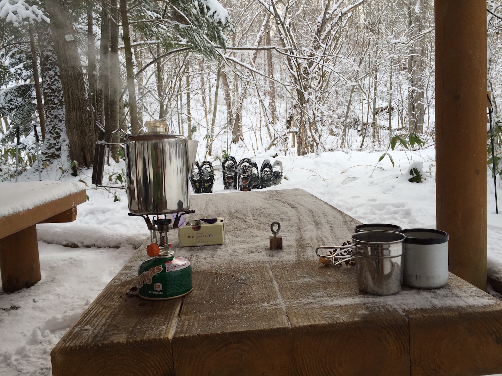 コーヒーパーコレーターで入れる熱い珈琲で一休み