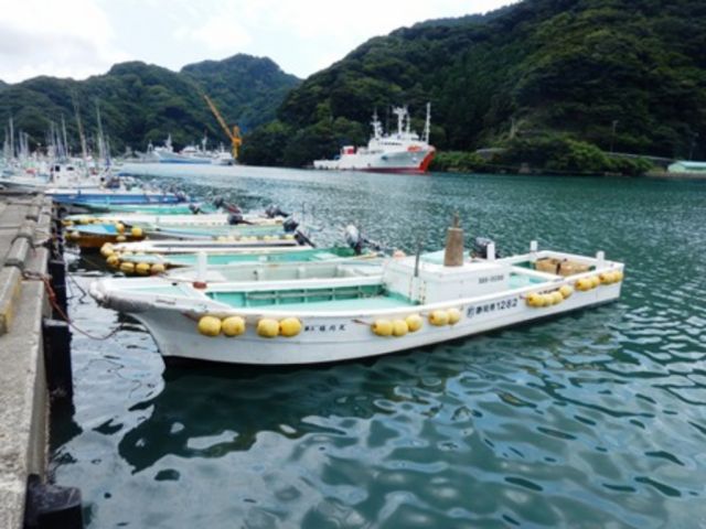 係留船までの送迎はこちらの協同丸にて行います。