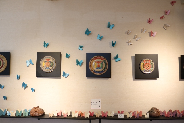 アトリエには、可愛らしいちょうちょも飛んでいます。その名も「夢叶蝶」。夢に向かう人々の背中をそっと後押ししてくれると、お土産にも大人気。