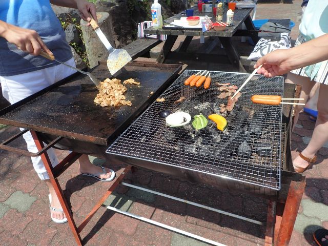ダイビング後はBBQも楽しめる