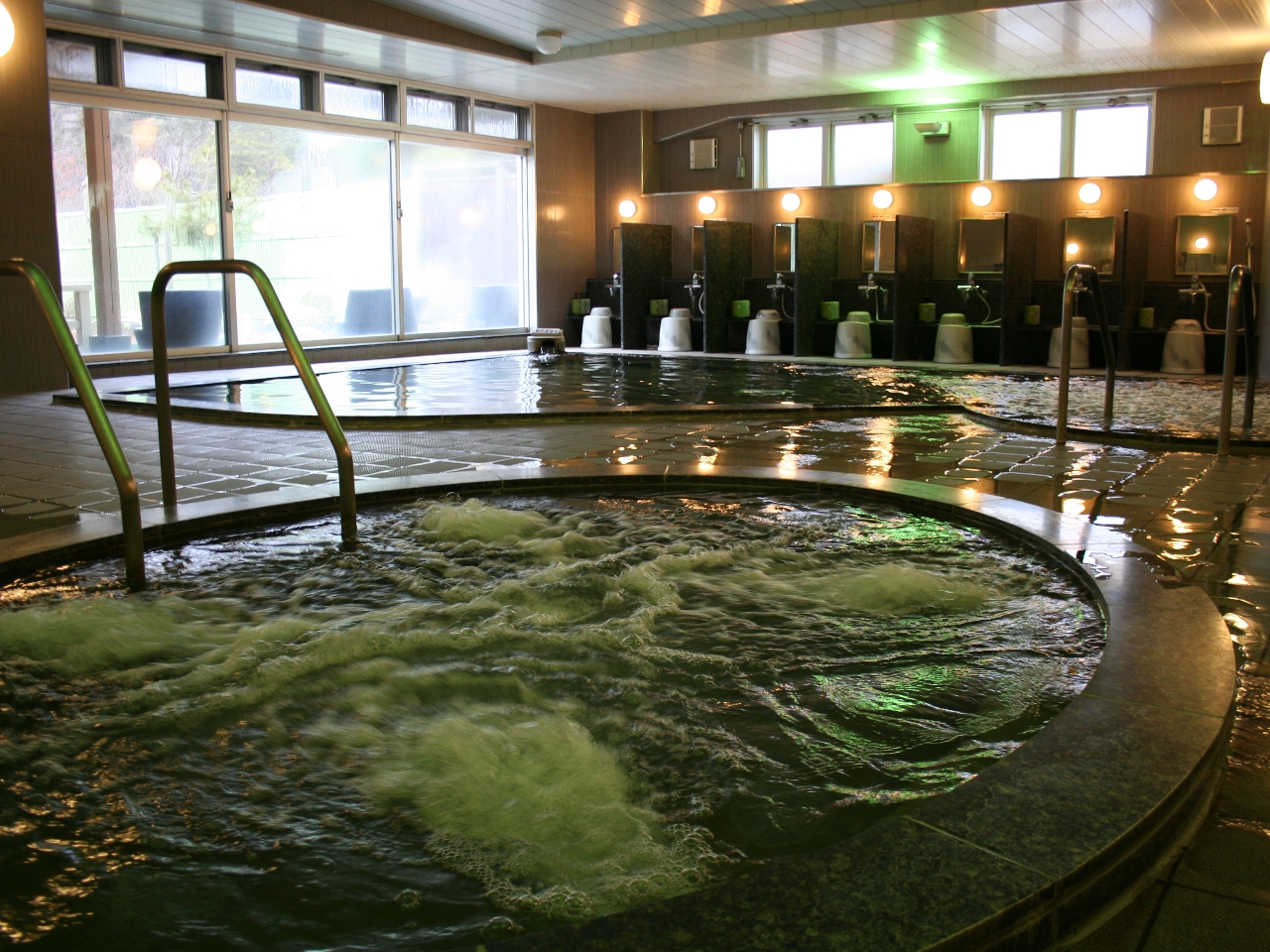 ジャクジーのお湯も天然温泉