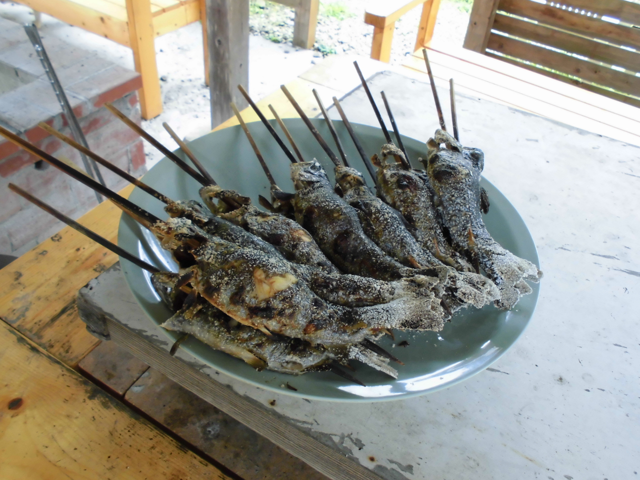 釣り体験 清流をせき止めた大きな池で釣りをしよう じゃらん限定 ファミリー 女性同士 カップルにおすすめ 仁王尊プラザ 釣堀 じゃらん遊び体験 釣り体験 清流をせき止めた大きな池で釣りをしよう じゃらん限定 ファミリー 女性同士 カップルにおすすめ 仁王尊プラザ 釣堀 じゃらん遊び体験