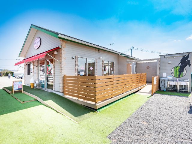 イチゴ狩り受付・直売場です!