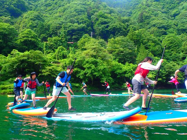 その日みんなで楽しめる遊びをガイドが提案!