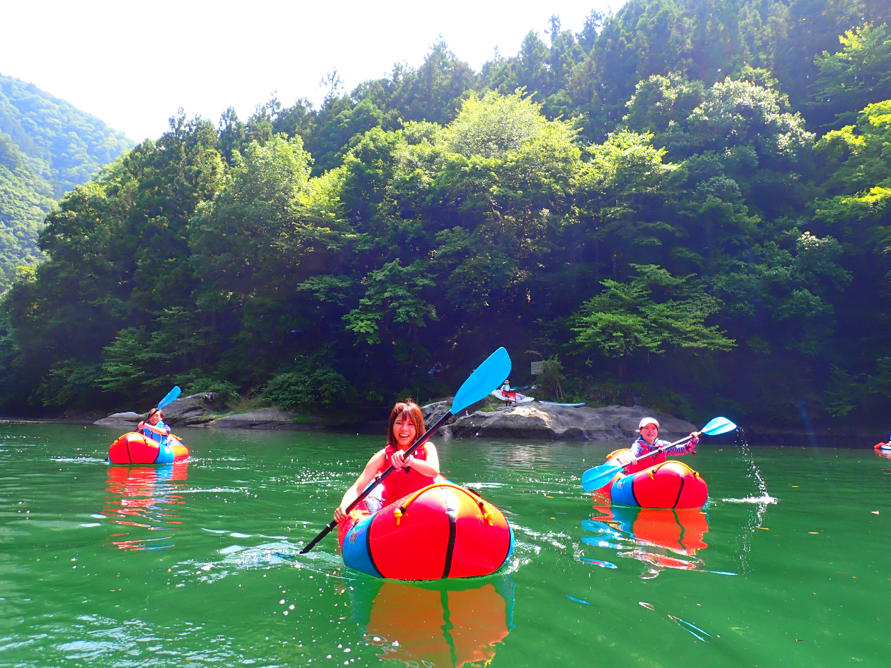 白丸湖をパックラフトでのんびりクルーズ