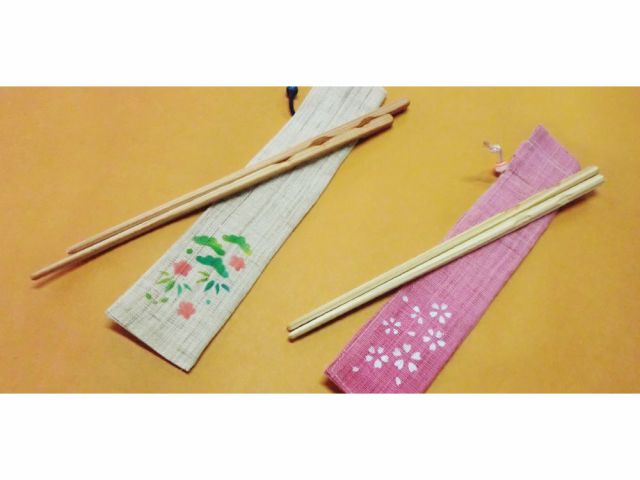 お箸入れがあればどこへでも持ち歩ける♪