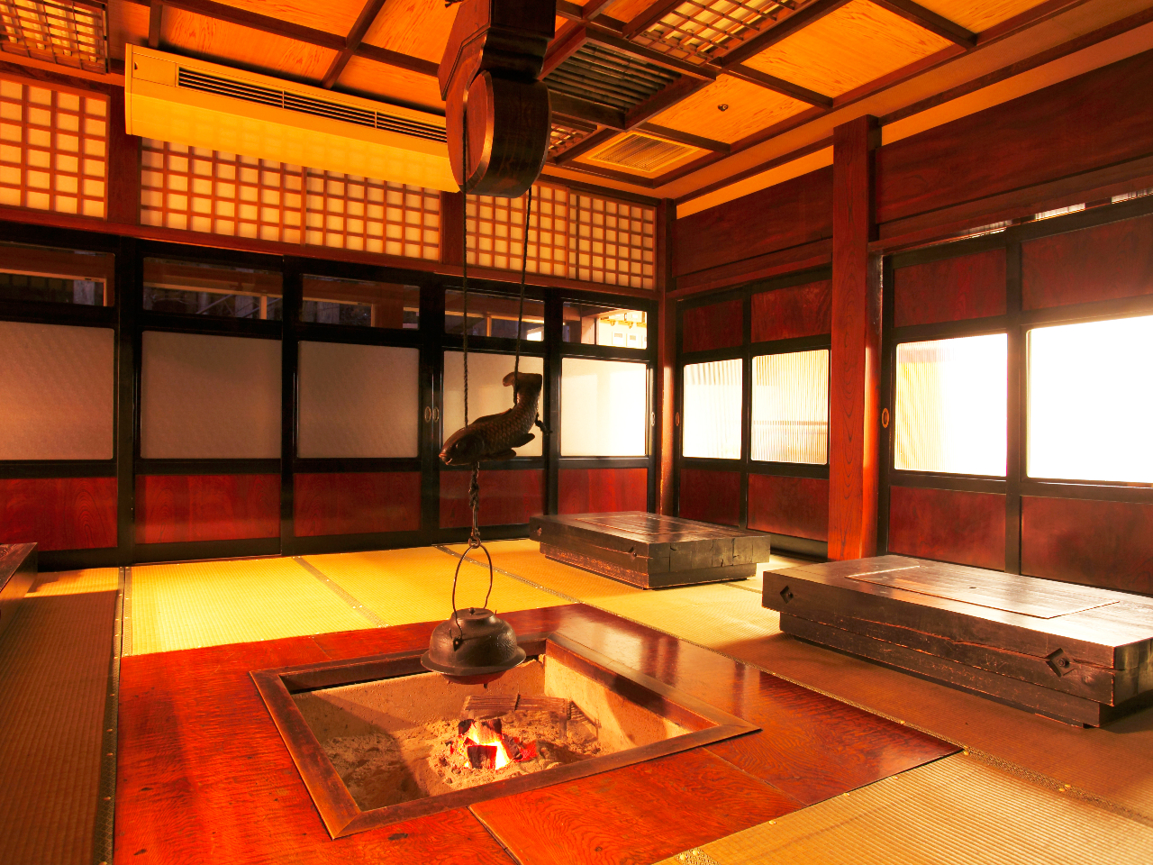 築100年古民家のいろり食事処『弥助どん』