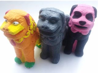 世界にひとつだけのオリジナルシーサーを描きます。