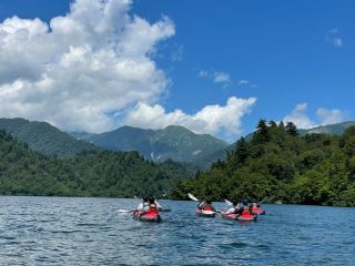 目指すはあの山の麓!ランチポイントはどんな場所か楽しみです!!