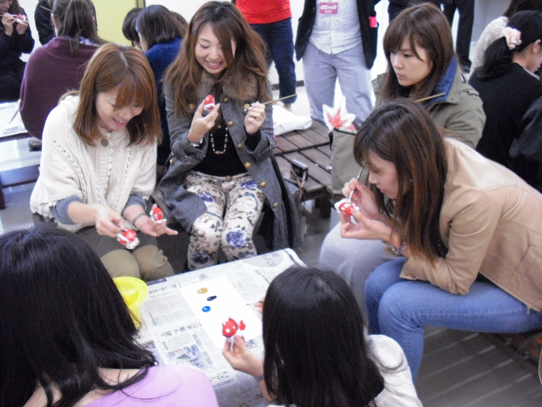 土鈴絵付体験の様子です!