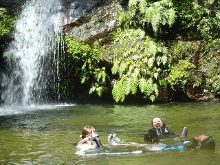 沖縄やんばるの滝は、気持ちいい!