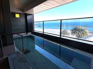 「初島」海側「テラス」