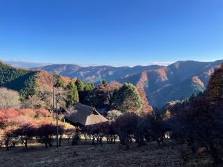 東京の村「檜原村」の奥深く「天空の古民家」へ!車での送迎付きで山の上までも山岳モノレールで昇降するので体力不問、どなたでも参加できる特別な体験です。