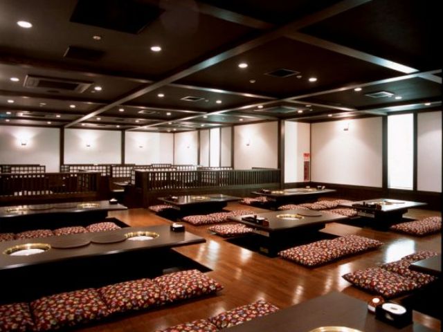 お食事はゆったりくつろげる万葉庵がオススメ!