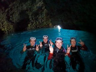 みんなで楽しくシュノーケル