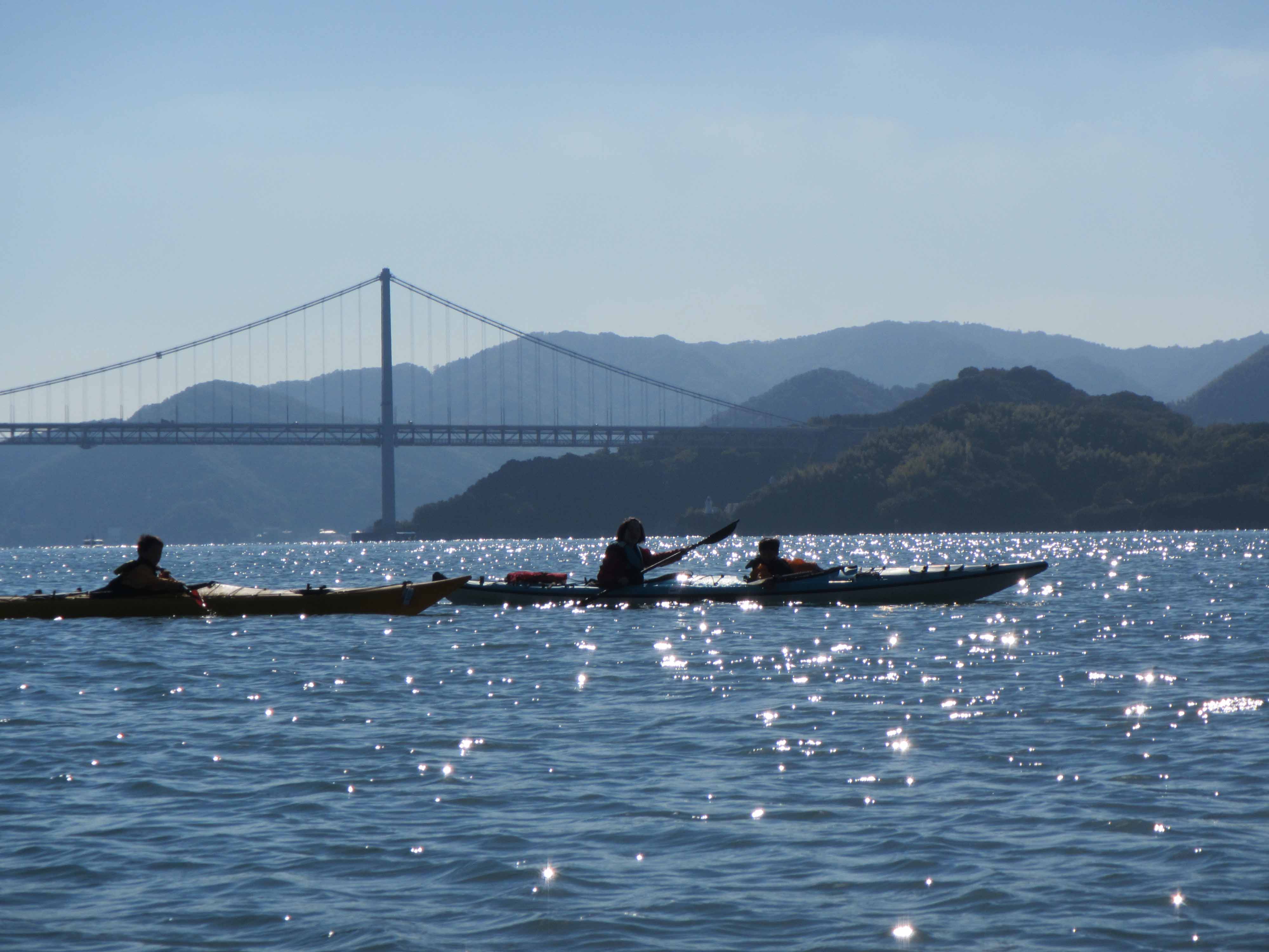 鞆の浦やしまなみ海道をシーカヤックで1日体験。繁忙期を除いて鞆の浦やしまなみ海道などご希望に応じてプランニングさせていただきます。