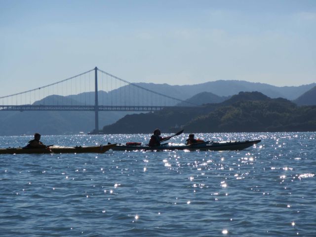 鞆の浦やしまなみ海道をシーカヤックで1日体験。繁忙期を除いて鞆の浦やしまなみ海道などご希望に応じてプランニングさせていただきます。