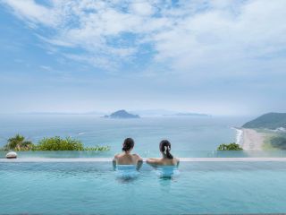 食後は絶景の露天風呂