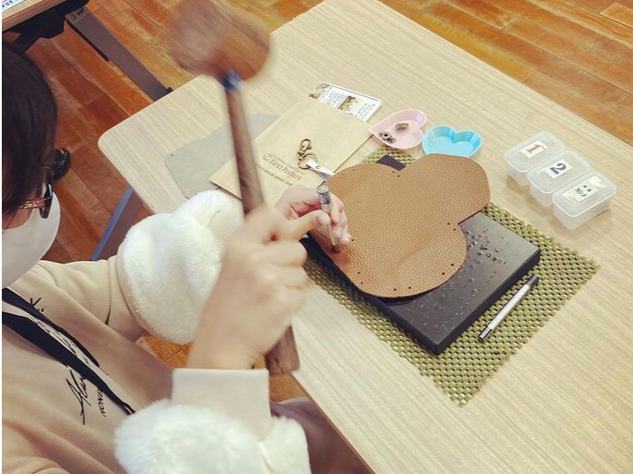 誰でも簡単に作れます! 小銭も、お札もカードもオーケー