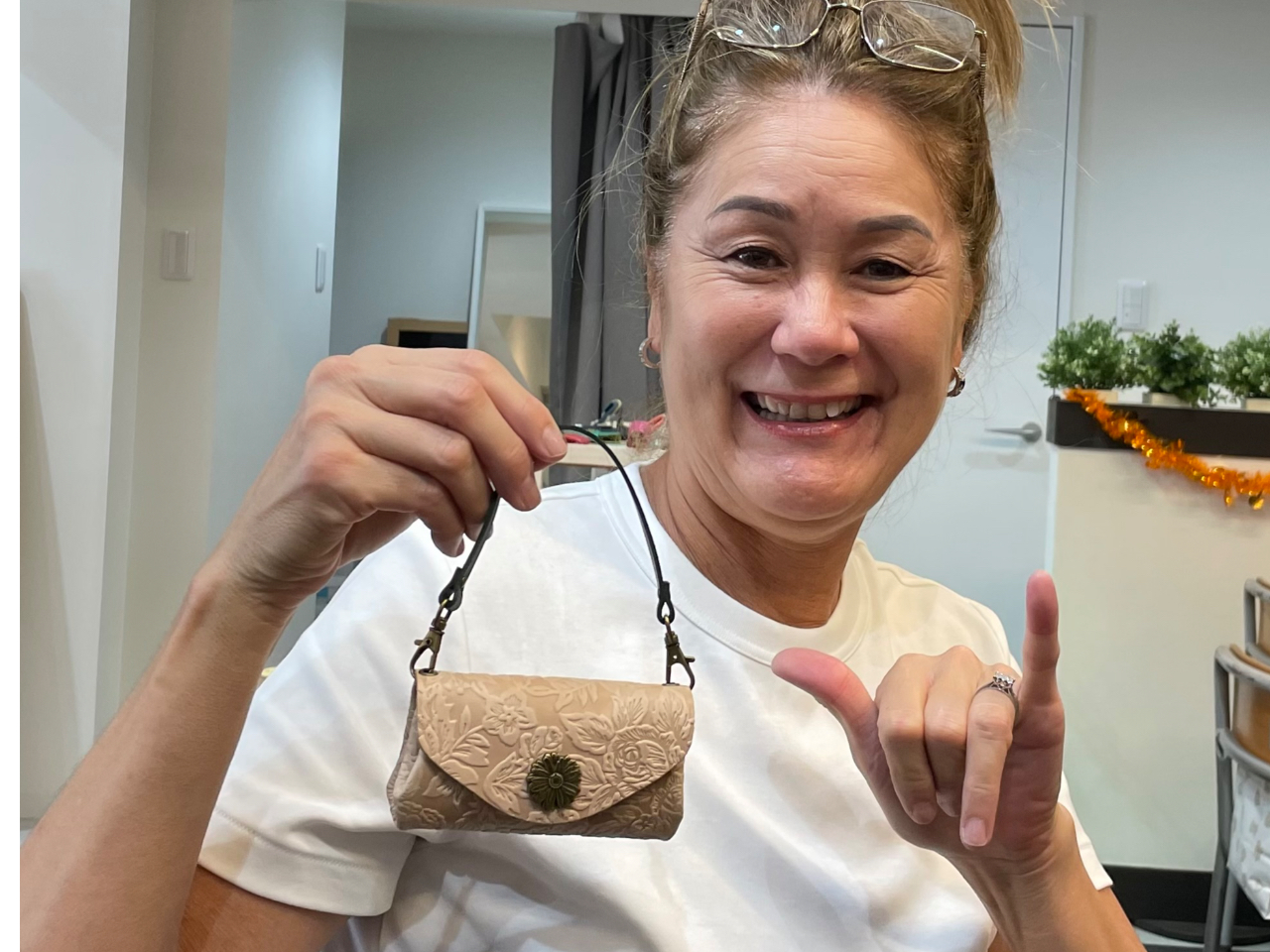 その時その時で出会える革の色は変わりますが、こんなに可愛いポーチが出来ました!MAHALO!