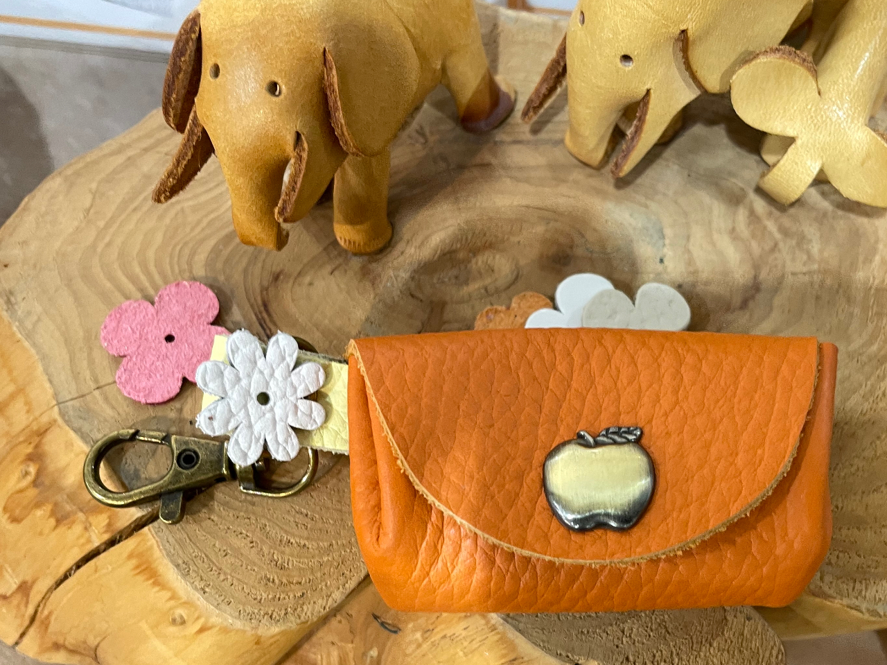 ㎿ȋvU[JtɓWJĂ܂B~j|[`肭