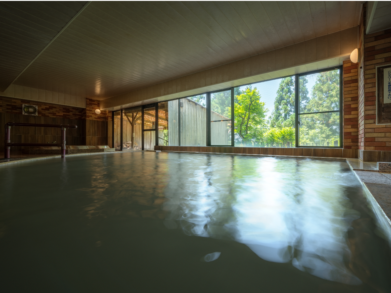 レンガ調の大浴場♪「ひめさゆり」