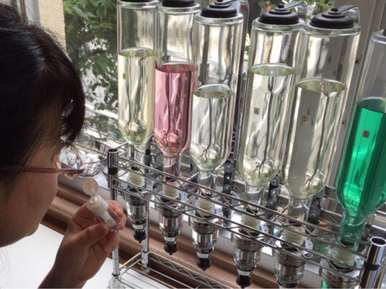 ベースになる香りを選びます