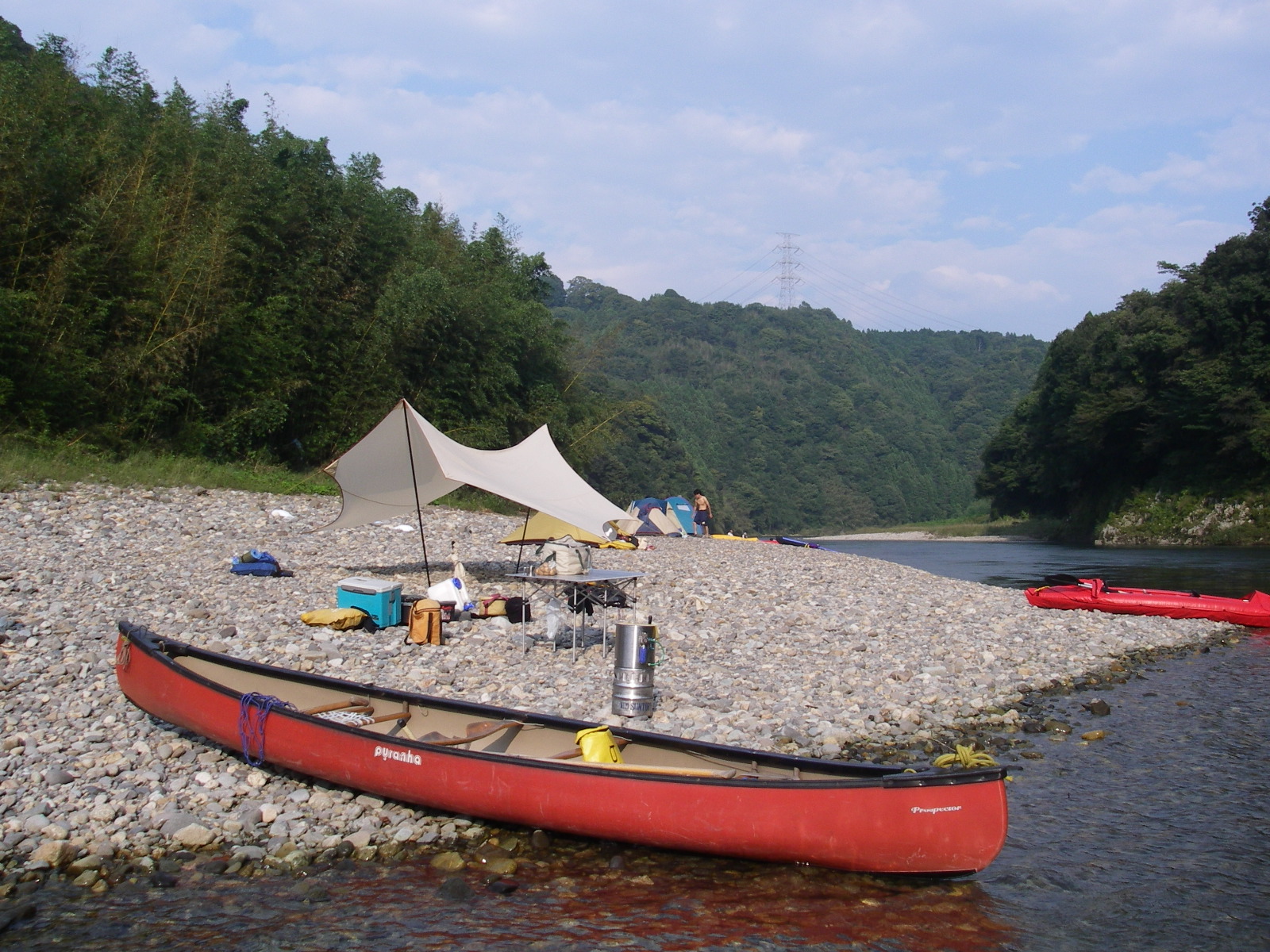 那珂川カヌーキャンプ1泊2日 自然の中でのんびりと川を下る関東のカヌーキャンプツアー キャンプ道具をカヌーに積んで川を下っていくアウトドアツアーです アウトドアスペース じゃらん遊び体験 那珂川カヌーキャンプ1泊2日 自然の中でのんびりと川を下る関東のカヌーキャンプツアー キャンプ道具をカヌーに積んで川を下っていくアウトドアツアーです アウトドアスペース じゃらん遊び体験