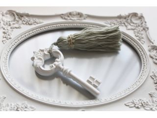 お好きな色でタッセルも作れます♪