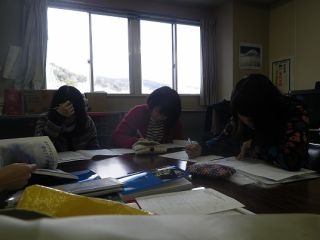 まずは学科で知識を頭に入れて…