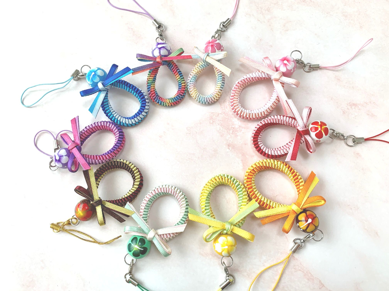 じゃらん限定 ハワイアンリボンレイ 手で編むストラップ作り体験 湘南藤沢 湘南台 六会日大前 女性にオススメ 可愛いストラップを手作りしましょう ティータイム お土産あり ハワイアンリボンレイ ハンドメイドのお教室マカナアロハ じゃらん遊び体験 じゃらん限定 ハワイアンリボンレイ 手で編むストラップ作り体験 湘南藤沢 湘南台 六会日大前 女性にオススメ 可愛いストラップを手作りしましょう ティータイム お土産あり ハワイアンリボンレイ ハンドメイドのお教室マカナアロハ じゃらん遊び体験